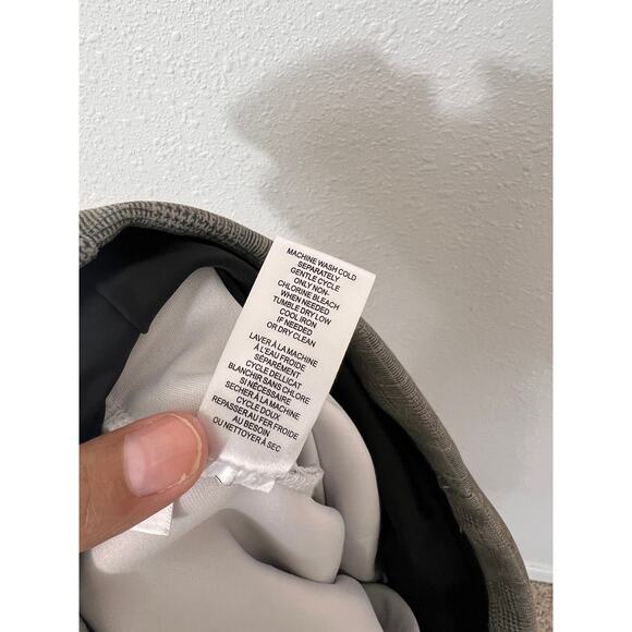 T Tahari Faux Leather Plaid Pants Size M Stretch Pull-On Brown Slim Fit - Picture 9 of 9